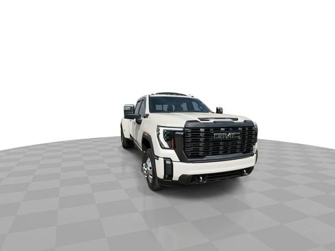 Certified 2024 GMC Sierra 3500 Denali Ultimate AWD/4WD image 4