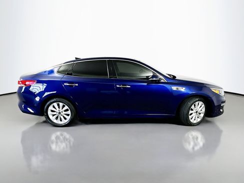 Used 2018 Kia Optima EX w/ Premium Package image 8