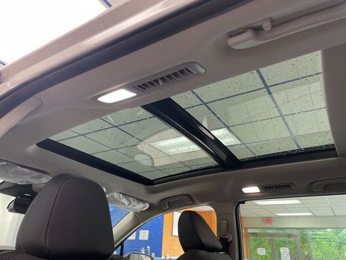 New 2026 Subaru Ascent Limited AWD/4WD image 24