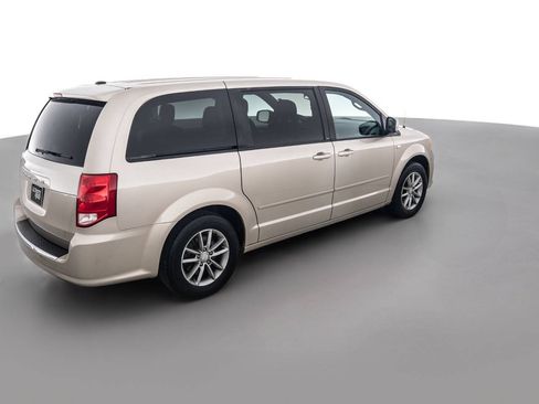 Used 2014 Dodge Grand Caravan SE FWD image 5
