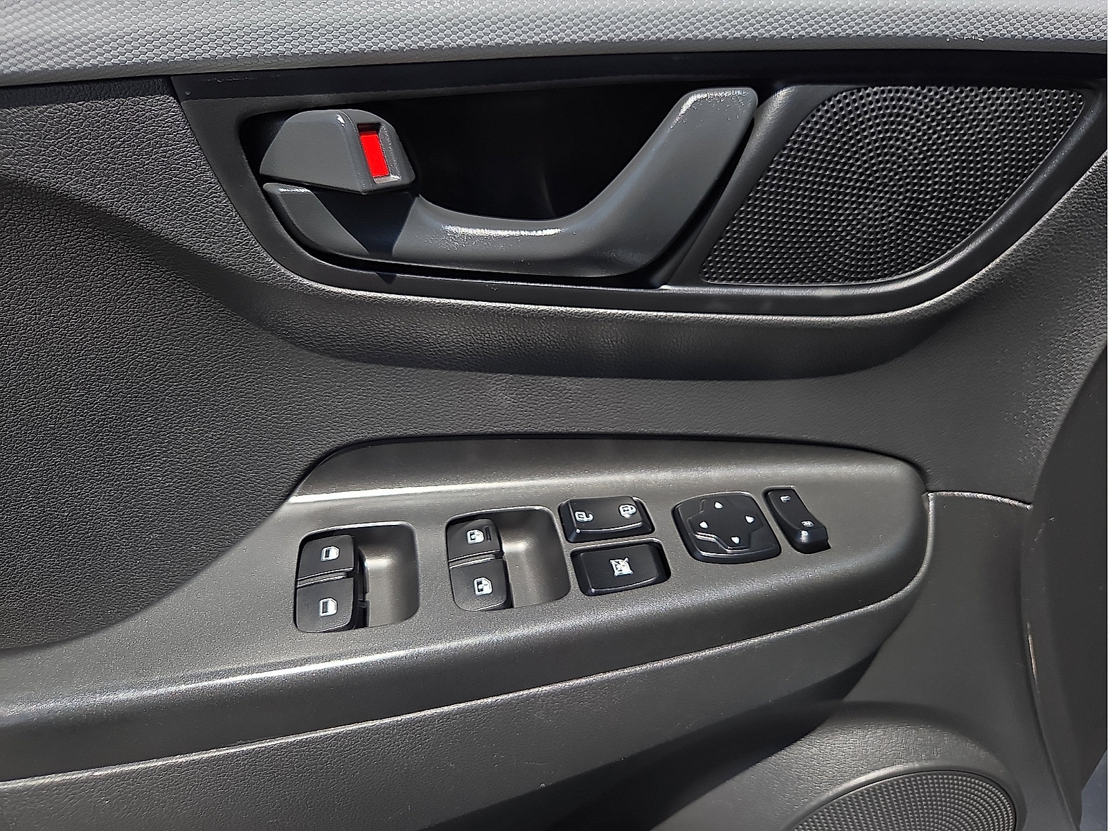 Used 2021 Hyundai Kona SEL FWD image 13