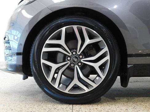 Used 2019 Land Rover Range Rover Velar R-Dynamic SE AWD/4WD image 17