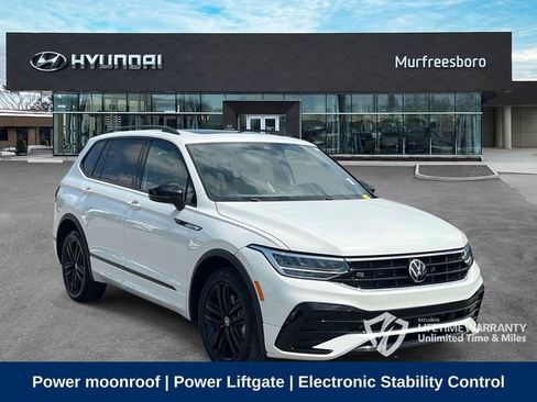 Used 2022 Volkswagen Tiguan SE R-Line FWD image 3