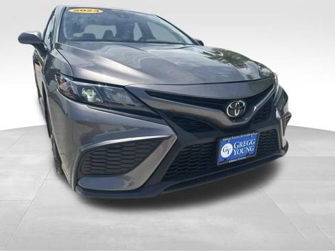 Used 2024 Toyota Camry SE FWD image 11