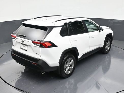 Used 2024 Toyota RAV4 XLE w/ Convenience Package image 16
