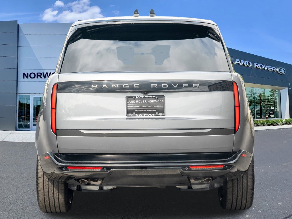 New 2026 Land Rover Range Rover Long Wheelbase SE AWD/4WD image 5