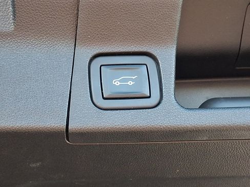 Certified 2023 GMC Acadia Denali w/ Black Diamond Edition image 29