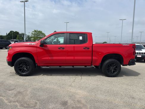 Used 2025 Chevrolet Silverado 1500 Custom Trail Boss AWD/4WD image 6