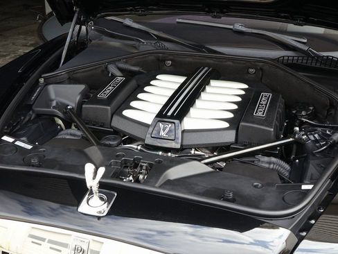 Used 2013 Rolls-Royce Ghost image 30