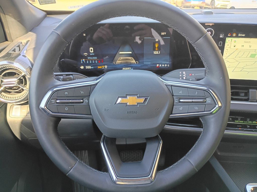 Used 2026 Chevrolet Equinox LT AWD/4WD image 25