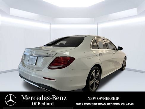 Used 2018 Mercedes-Benz E 300 4MATIC image 5