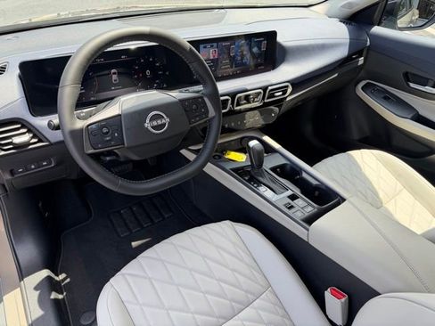 Used 2026 Nissan Sentra SL w/ Floor Mat Package FWD image 27