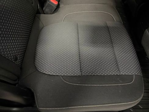 Used 2023 GMC Acadia SLE w/ Driver Convenience Package image 28