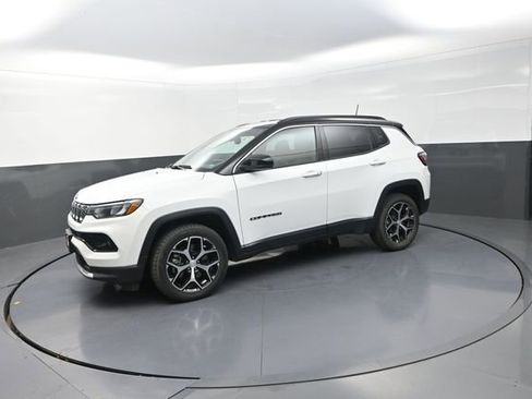Used 2024 Jeep Compass Limited AWD/4WD image 45