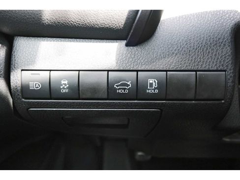 Used 2023 Toyota Camry SE image 19