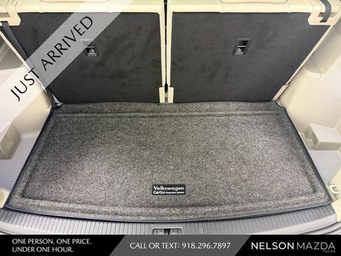 Used 2024 Volkswagen Atlas SEL Premium R-Line AWD/4WD image 40