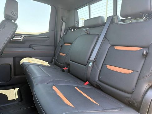 Used 2025 GMC Sierra 1500 AT4 w/ AT4 Premium Package AWD/4WD image 15