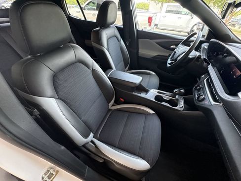 Certified 2024 Buick Envista Preferred w/ Convenience I Package FWD image 27