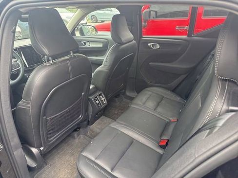 Used 2024 Volvo XC40 B5 Plus w/ Climate Package AWD/4WD image 12