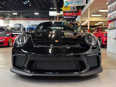 Used 2019 Porsche 911 GT3 RS RWD image 2