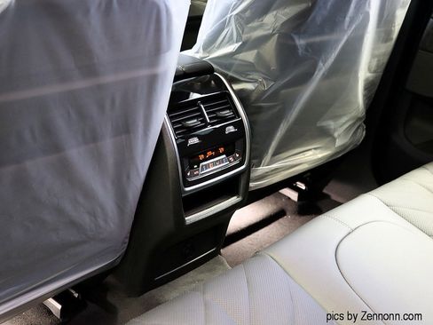 Used 2026 BMW X6 xDrive40i w/ Climate Comfort Package image 27