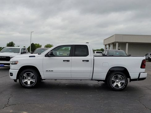 New 2026 RAM 1500 Express AWD/4WD image 3