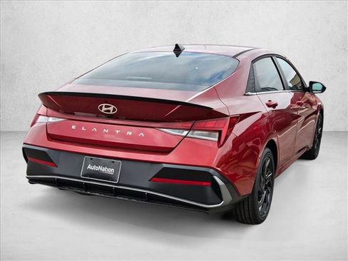 New 2026 Hyundai Elantra SEL Sport Premium image 2