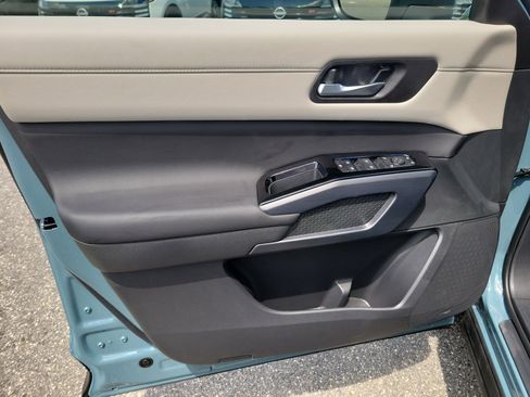 New 2026 Nissan Pathfinder SL FWD image 21