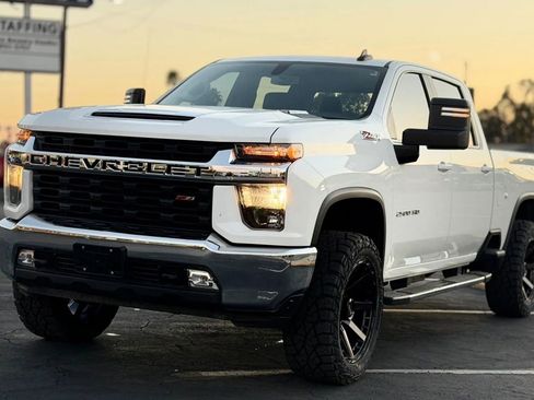 Used 2023 Chevrolet Silverado 2500 LT w/ Convenience Package AWD/4WD image 2