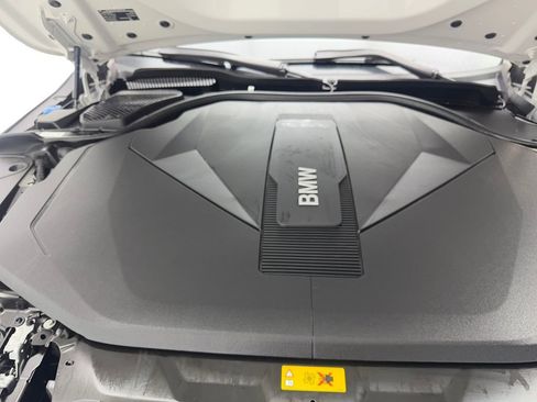 Used 2024 BMW i5 eDrive40i image 77