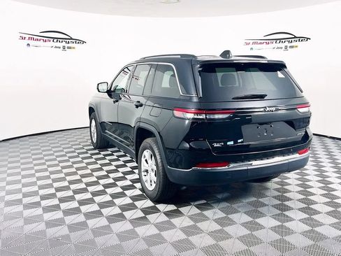 Used 2023 Jeep Grand Cherokee Limited AWD/4WD image 6