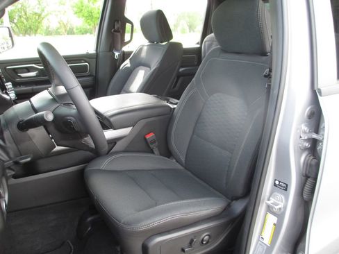 Used 2025 RAM 1500 Big Horn AWD/4WD image 23