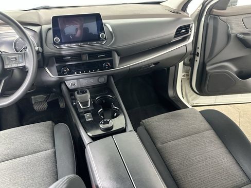 Used 2023 Nissan Rogue SV AWD/4WD image 19
