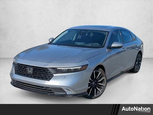 Used 2023 Honda Accord Touring image 1