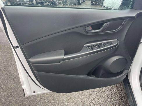 Used 2023 Hyundai Kona SEL w/ Cargo Package image 16