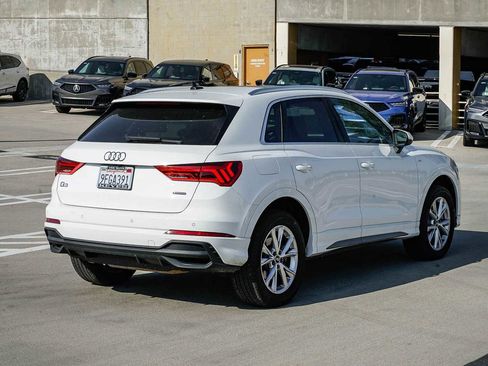 Used 2023 Audi Q3 2.0T Premium w/ Convenience Package image 4