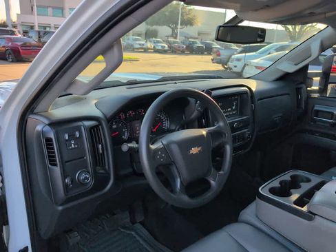 Used 2019 Chevrolet Silverado 2500 W/T w/ WT Convenience Package image 5