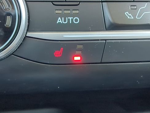 Certified 2020 Ford Escape SE image 21