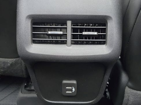 Used 2022 Chevrolet Equinox RS w/ RS Leather Package AWD/4WD image 28