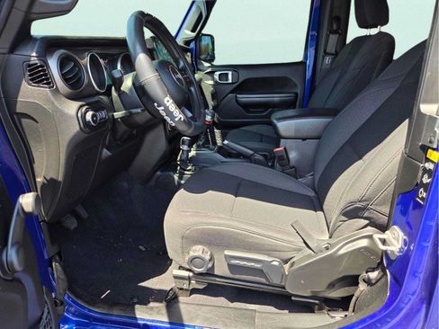 Used 2020 Jeep Wrangler Sport AWD/4WD image 12