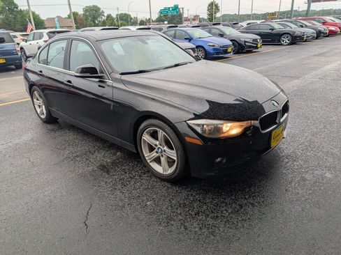 Used 2015 BMW 320i Sedan RWD image 2