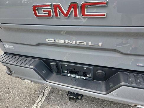 Certified 2025 GMC Sierra 1500 Denali w/ Denali Reserve Package AWD/4WD image 4