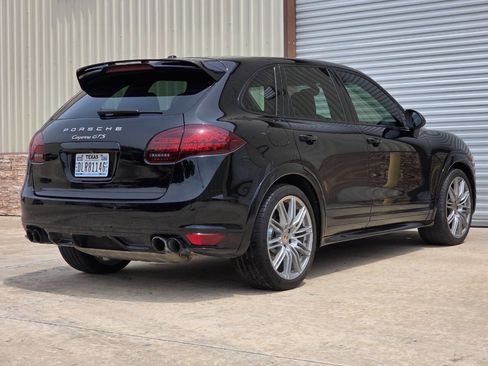 Used 2014 Porsche Cayenne GTS AWD/4WD image 5