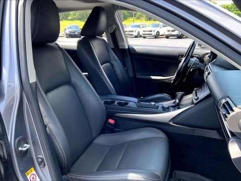 Used 2016 Lexus IS 300 AWD w/ Premium Package image 7