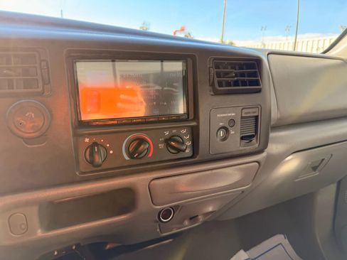 Used 2002 Ford F250 2WD SuperCab Super Duty image 14