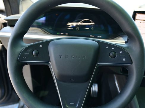 Used 2022 Tesla Model X AWD/4WD image 16