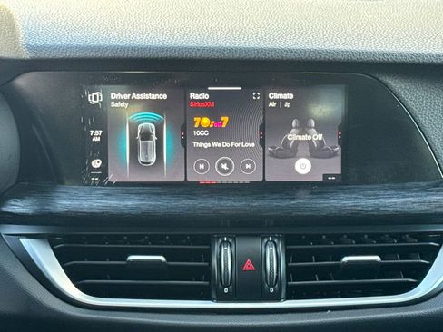 Used 2022 Alfa Romeo Stelvio Sprint image 22