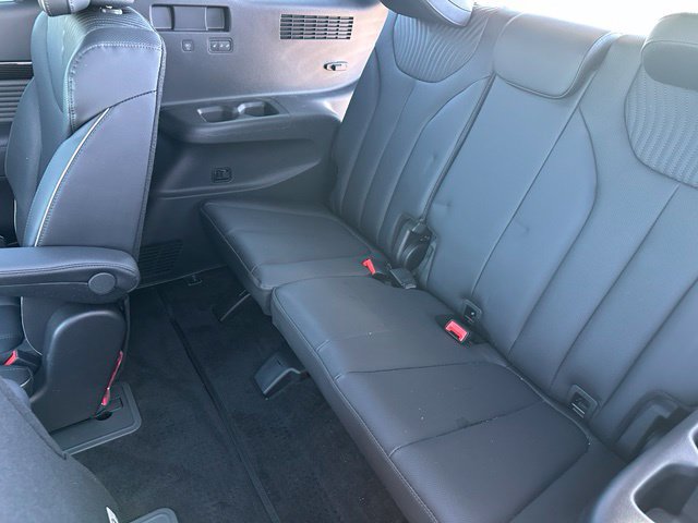 Used 2025 Hyundai Palisade Calligraphy AWD/4WD image 16