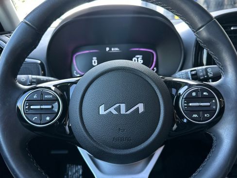 Used 2023 Kia Soul EX image 24