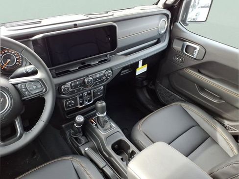 New 2026 Jeep Gladiator Sport image 11